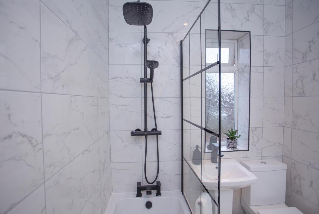 The Belfast Boutique Central Cozy Sleeps7 (Adults Only) Экстерьер фото